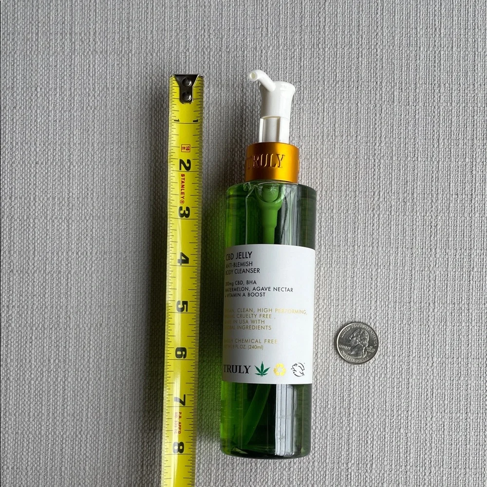 TRULY Anti-Blemish BODY Cleanser full sized